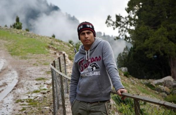 Otomobil İle Hafif Ticari Aracın Çarpıştığı Kazada 1 Kişi Hayatını Kaybetti, 4 Kişi Yaralandı