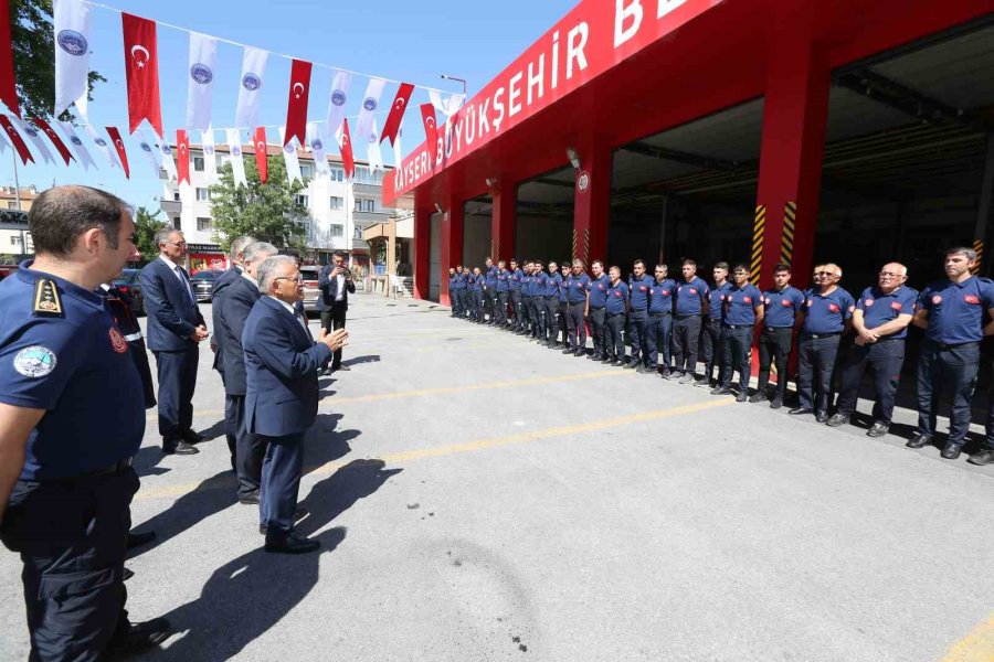 Başkan Büyükkılıç: “kadromuz Sürekli Yenileniyor”