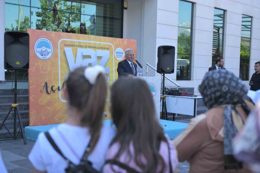 Büyükşehir’in Kaymek Yaz Okulları’nda Dolu Dolu Program