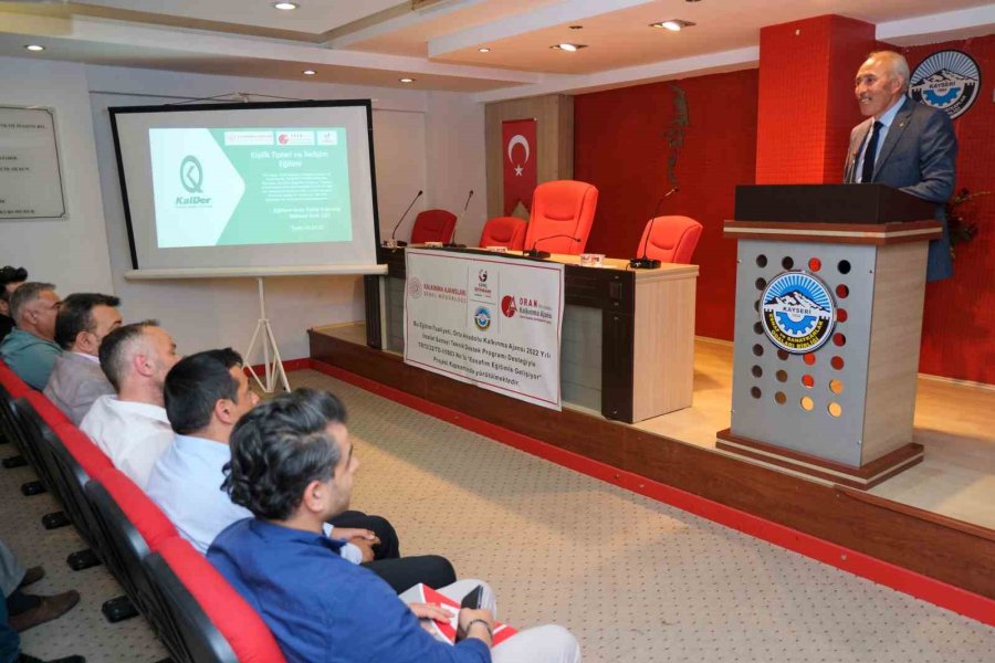 Kesob’da Oran Kalkınma Ajansı Destekli Projenin İlk Eğitimi Yapıldı