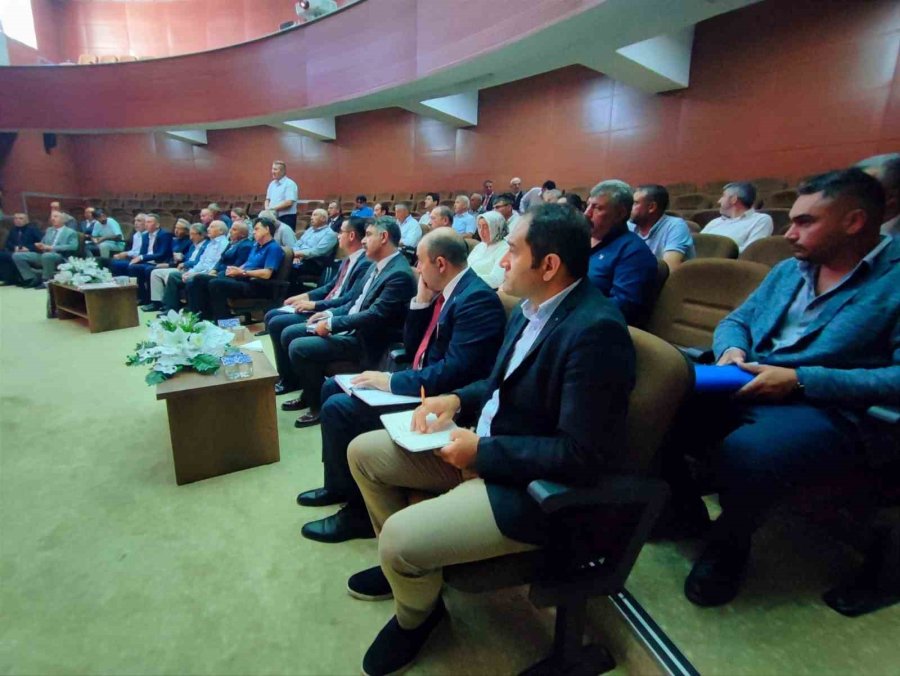 Vali Çiçek, Muhtarlarla Bir Araya Geldi