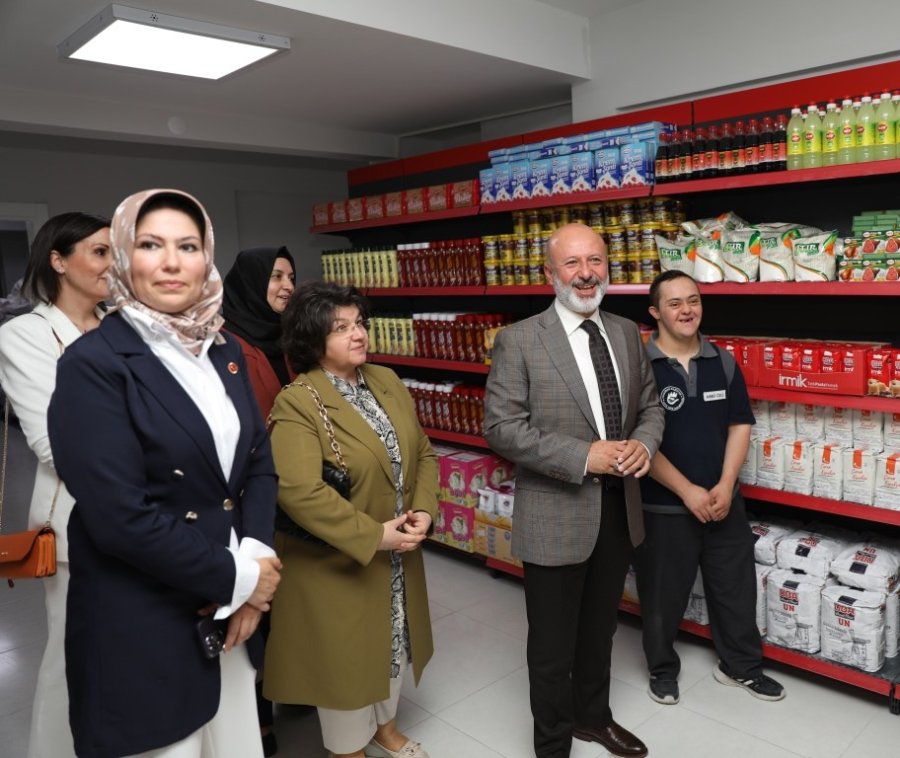 Başkan Çolakbayrakdar: Türkiye’ye Örnek Olacak Proje İle Yine Yüzleri Güldürmeye Devam Edeceğiz"