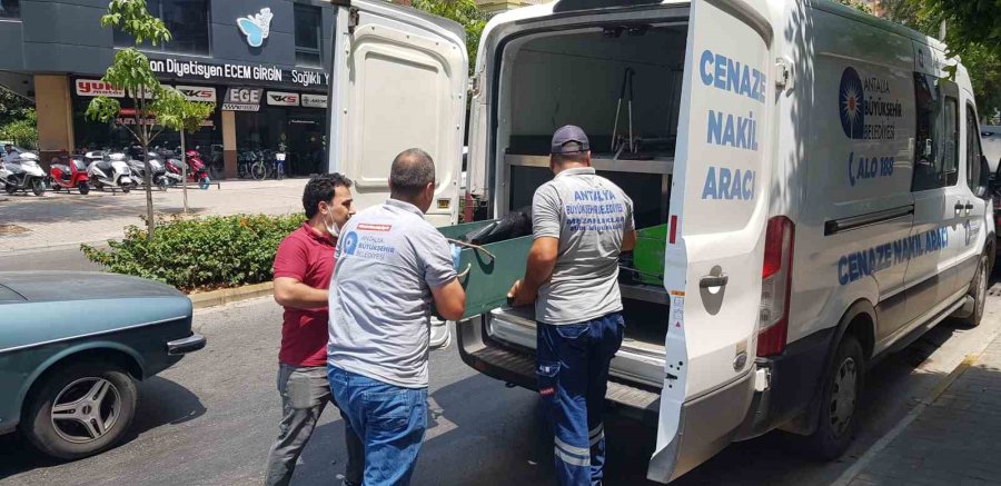 Alman Vatandaşı Evinde Ölü Bulundu