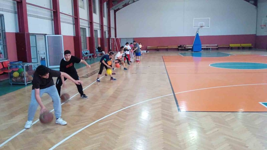 Melikgazi Belediyesi’nin Yaz Okulu Ve Spor Kurslarından 21 Bin Kişi Faydalanıyor