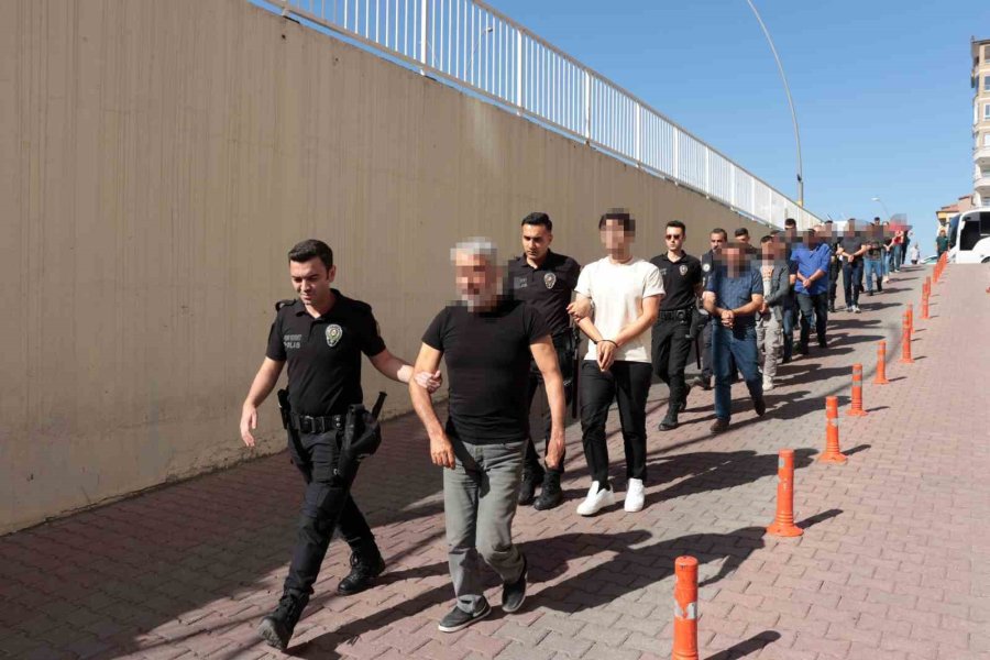 ’siyah İnci’ Operasyonunda 18 Şüpheli Sağlık Kontrolünde