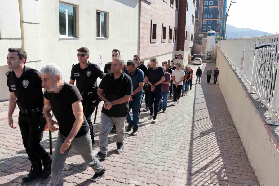 ’siyah İnci’ Operasyonunda 18 Şüpheli Sağlık Kontrolünde