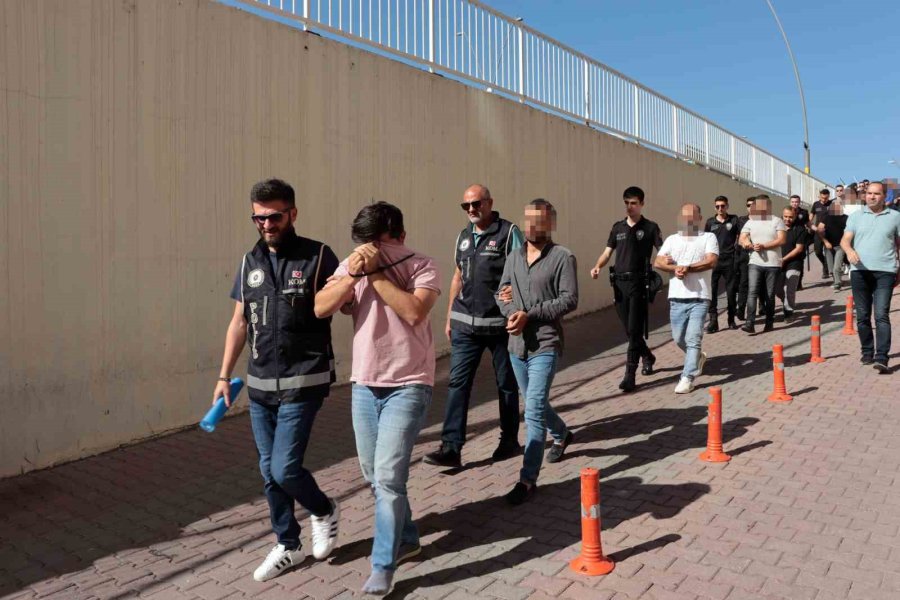 ’siyah İnci’ Operasyonunda 18 Şüpheli Sağlık Kontrolünde