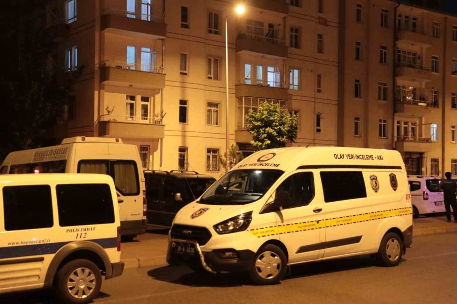 Komşuların Gürültü Kavgasında Kan Aktı: 2 Yaralı