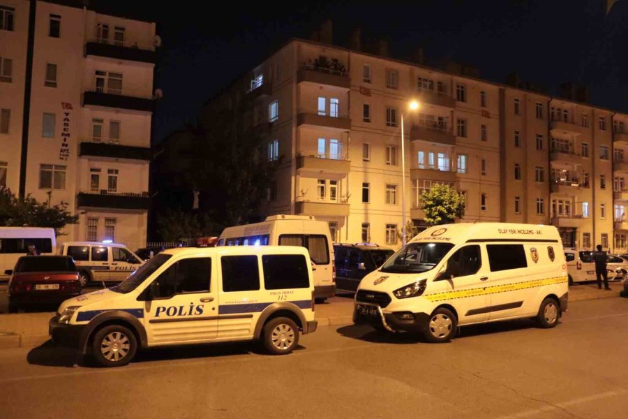 Komşuların Gürültü Kavgasında Kan Aktı: 2 Yaralı