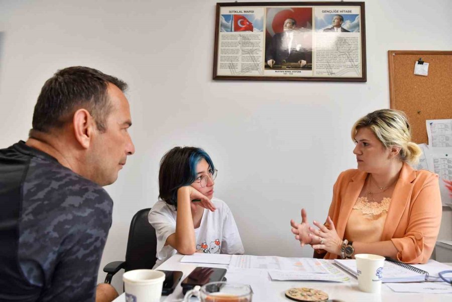 Konsem’den Lgs Öğrencilerine Ücretsiz Rehberlik Hizmeti