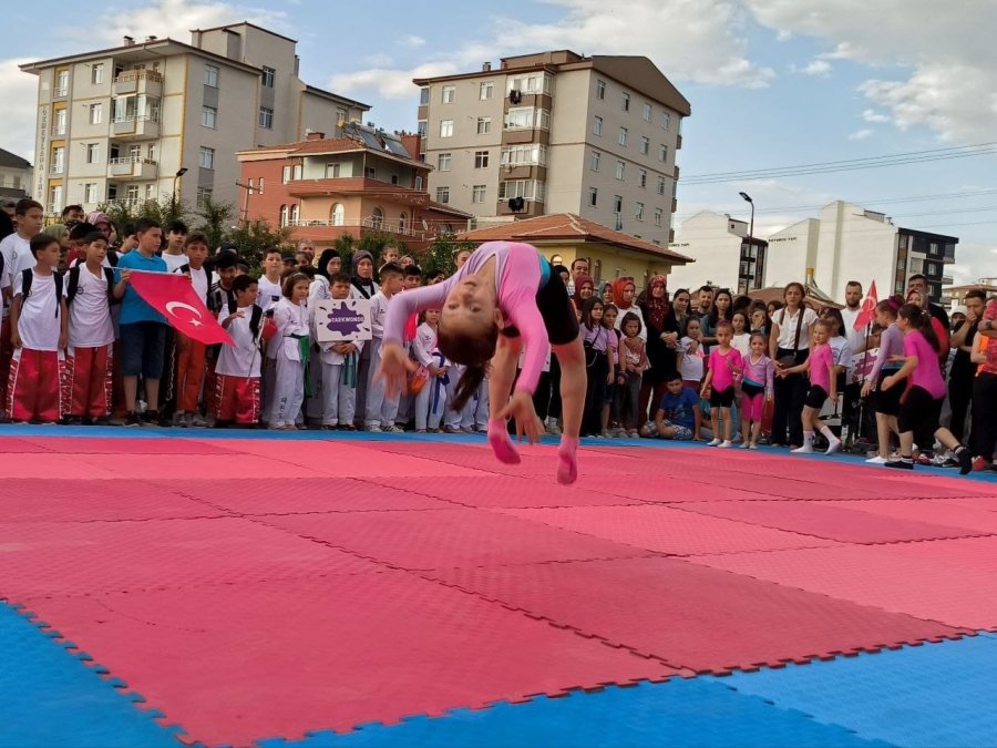 Niğde’de Yaz Spor Okulları Kapılarını Açtı