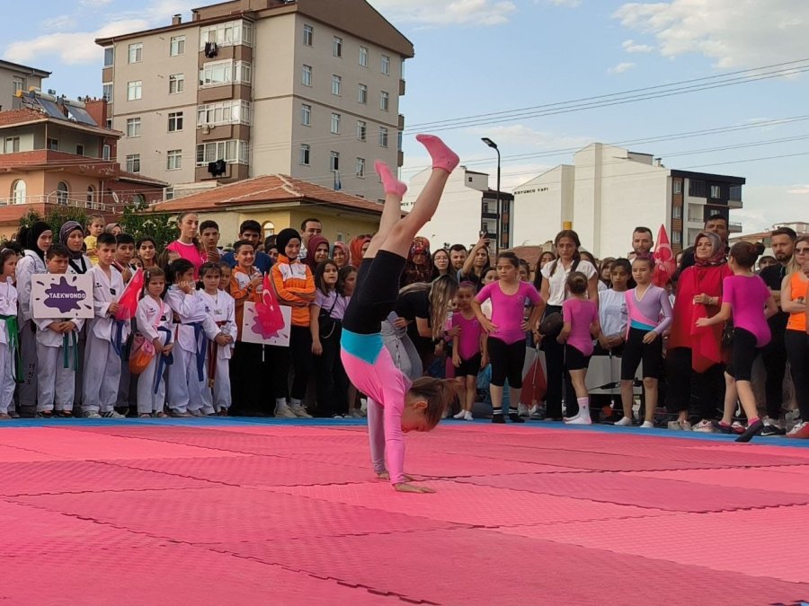 Niğde’de Yaz Spor Okulları Kapılarını Açtı