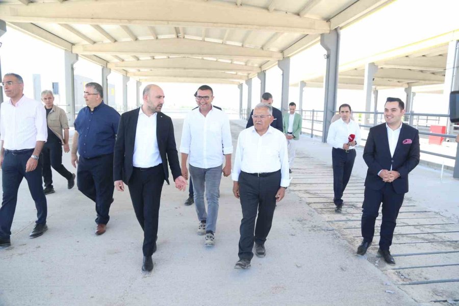 Başkan Büyükkılıç, İç Anadolu’nun En Büyük Hayvan Pazar Yeri Projesini İnceledi