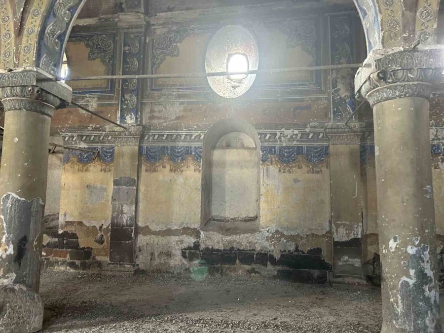 Tomarza’daki Tarihi Ermeni Kilise’si Bakım Bekliyor