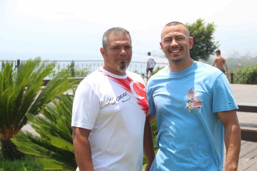 Gökyüzünde Bayılma Şakasıyla Başlayan Korku Dolu Anlar