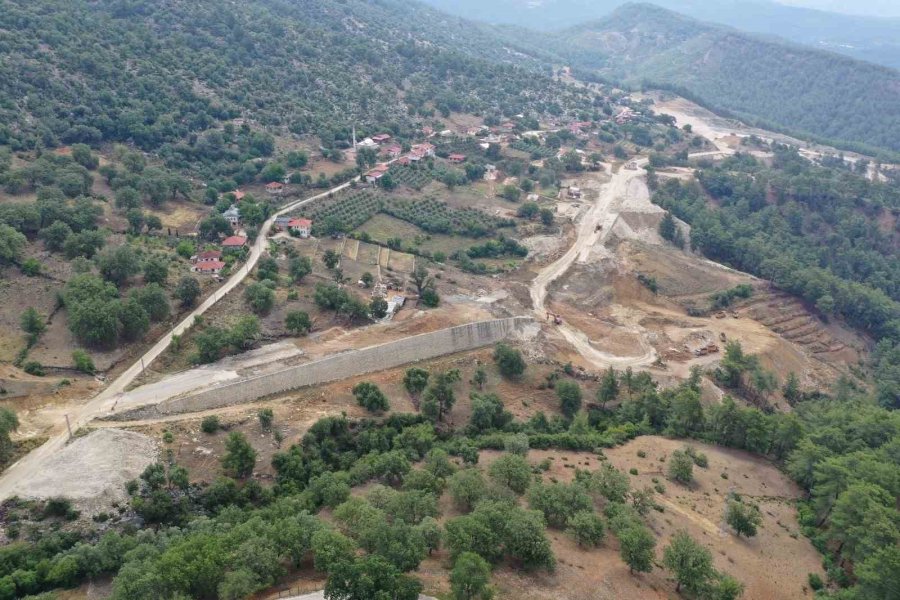 Kaş’ta Kasaba-sütleğen Yolu Projesi Çalışmaları Devam Ediyor