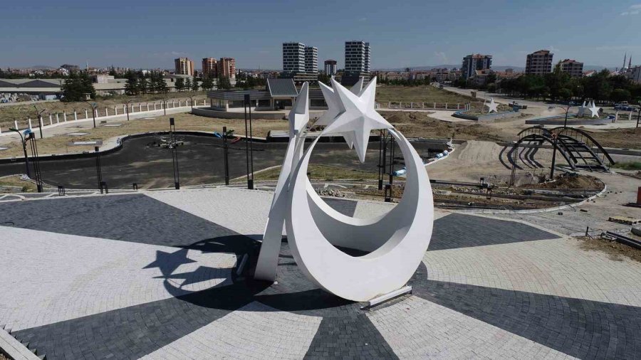 Belediye Tarafından Yapılan Şehir Parkı’nda Çalışmalar Devam Ediyor