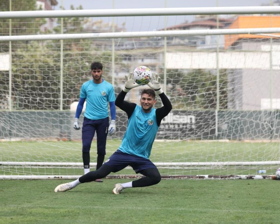Alanyaspor Yeni Sezon Hazırlıklarını Sürdürdü