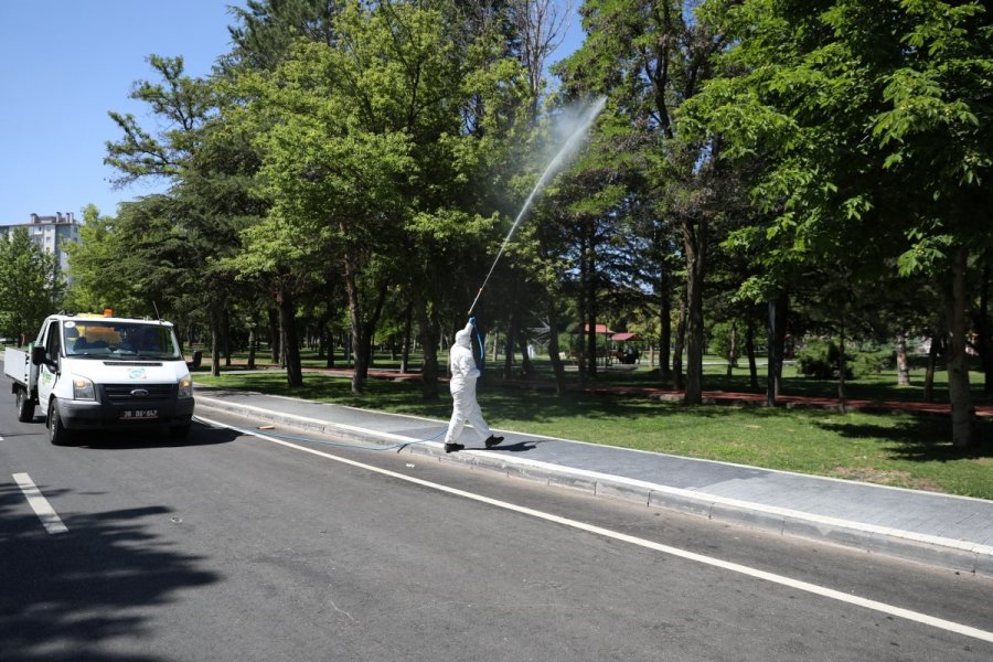 Melikgazi Her Mahallede 7 Gün İlaçlama Yapıyor