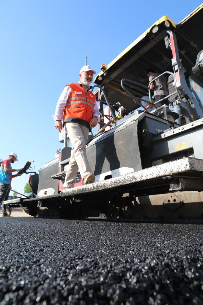 Oto Galericiler Sitesi Asfaltlandı