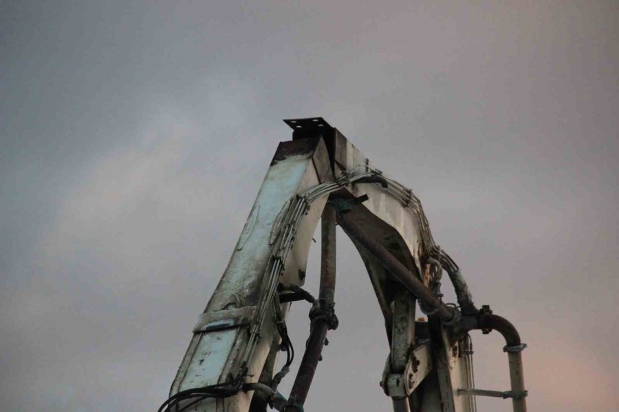 Karaman’da Beton Pompası Faciası: 1 Ölü, 2 Yaralı