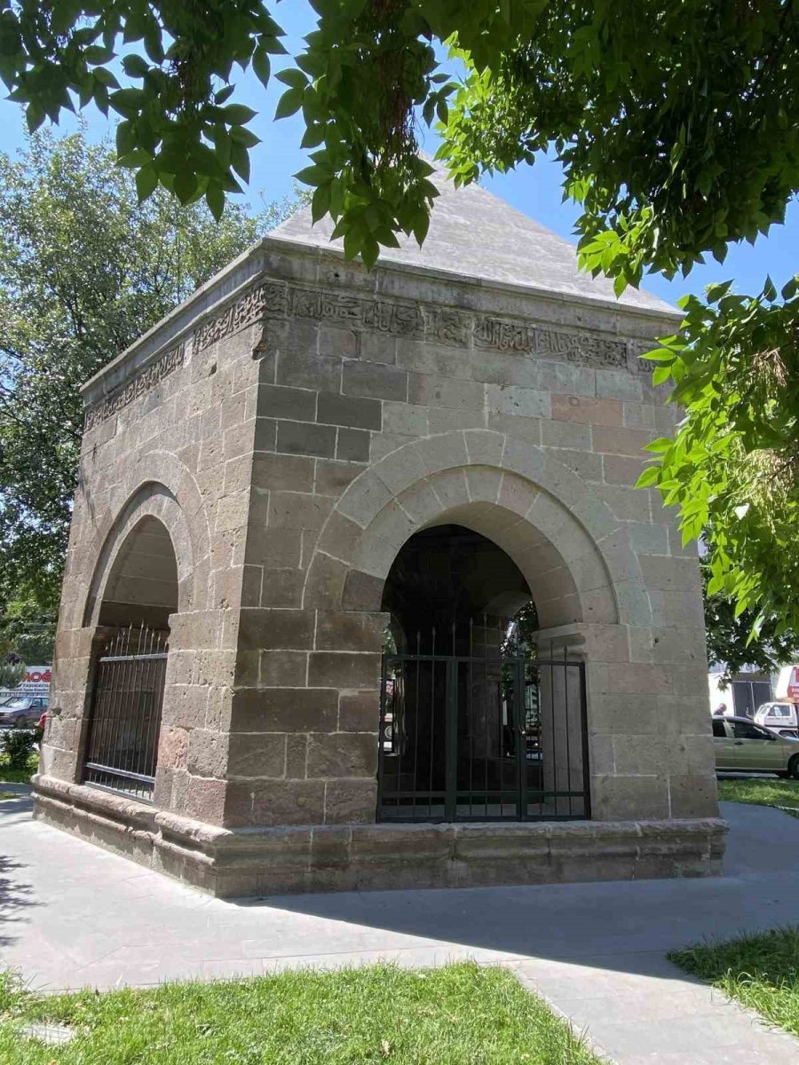 Suya Kanmış Hatun Türbesi’nde ‘online’ Açılış Ve Tanıtım Yapılacak