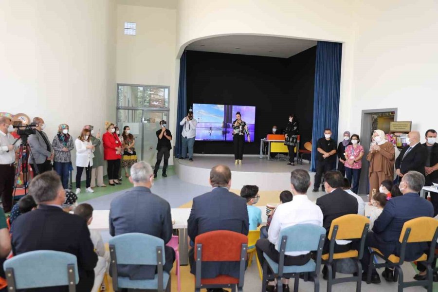 Vali Çiçek’ten Kanka’ya Ziyaret