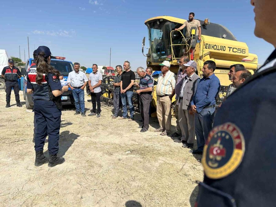 Jandarma Tarım Arazilerinde Anız Yangını Eğitiminde