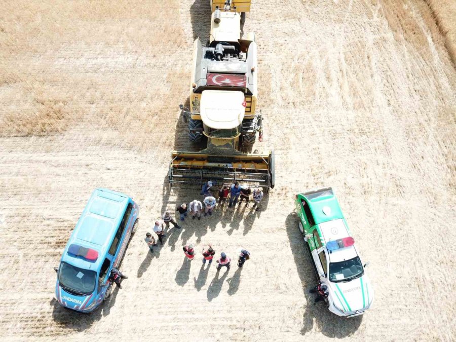 Jandarma Tarım Arazilerinde Anız Yangını Eğitiminde