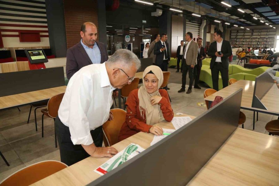 Başkan Büyükkılıç’tan Beyazşehir Sosyal Yaşam Merkezi’nde İnceleme