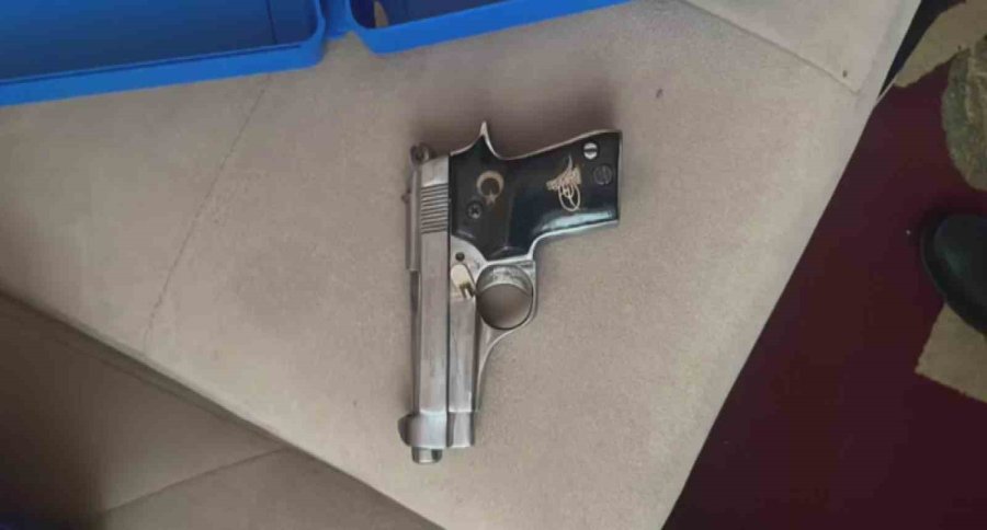 Ruhsatsız Silahları Piyasaya Süremeden Yakalandılar