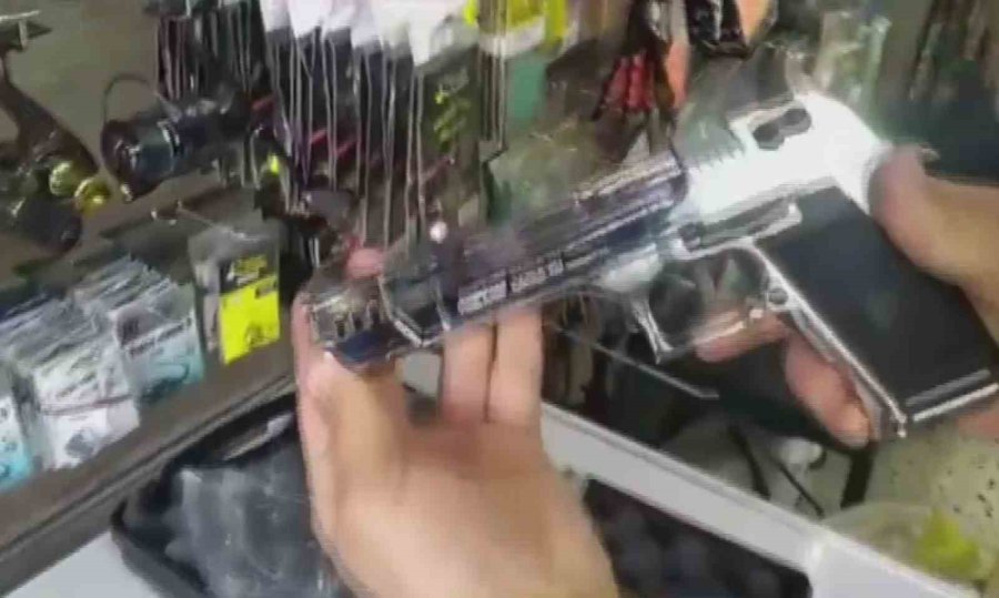 Ruhsatsız Silahları Piyasaya Süremeden Yakalandılar