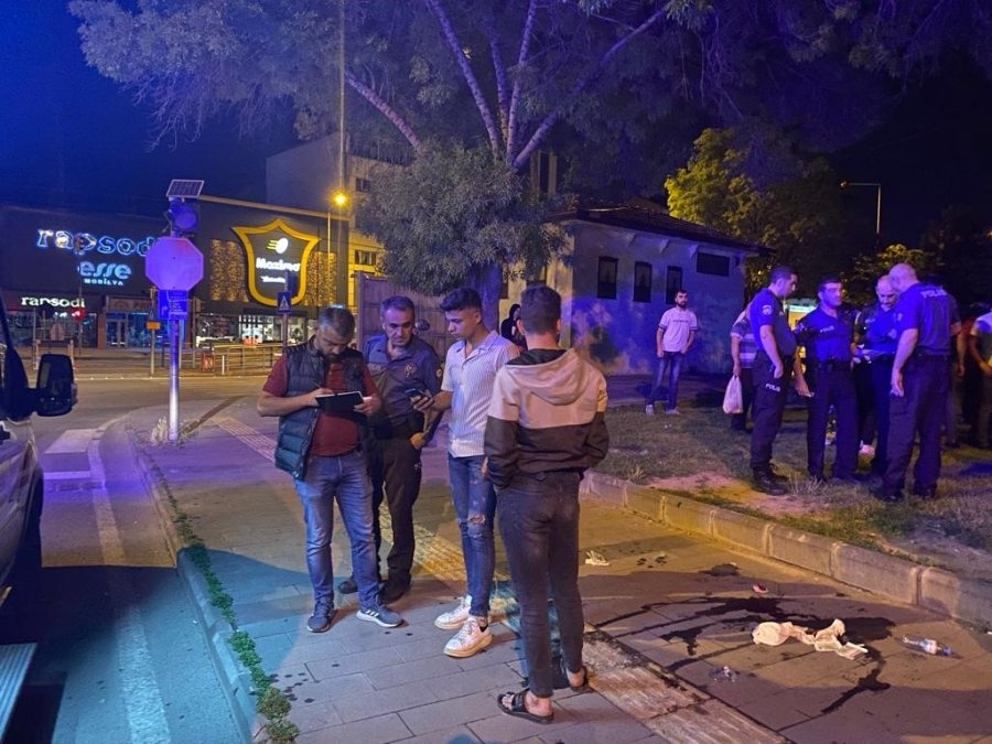 Kayseri’de Araçtan Tüfekle Ateş Açtılar: 3 Yaralı