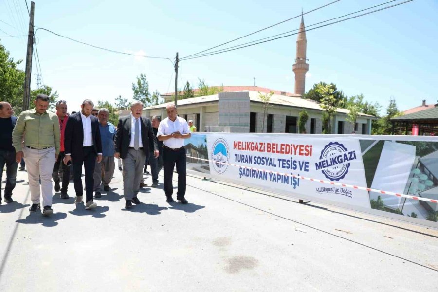 Melikgazi Tüm Mahallelere Hizmet Götürmeye Devam Ediyor