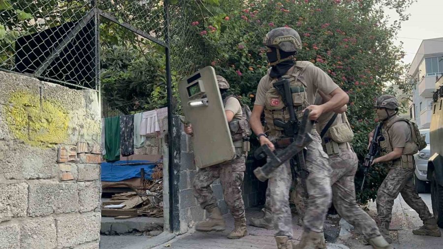 Mersin’de Uyuşturucu Satıcılarına Şafak Operasyonu: 30 Gözaltı Kararı