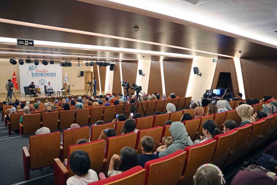 ‘gençliğin Aklına Takılanlar’ı Bu Kez Sedat Anar Cevapladı