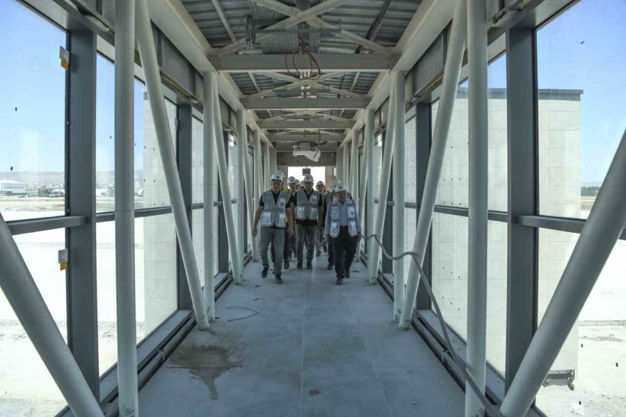Başkan Büyükkılıç’tan Kayseri Havalimanı Yeni Terminal Binası’na Yakın Takip