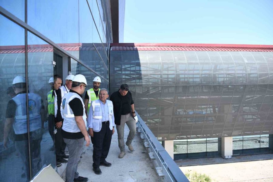 Başkan Büyükkılıç’tan Kayseri Havalimanı Yeni Terminal Binası’na Yakın Takip