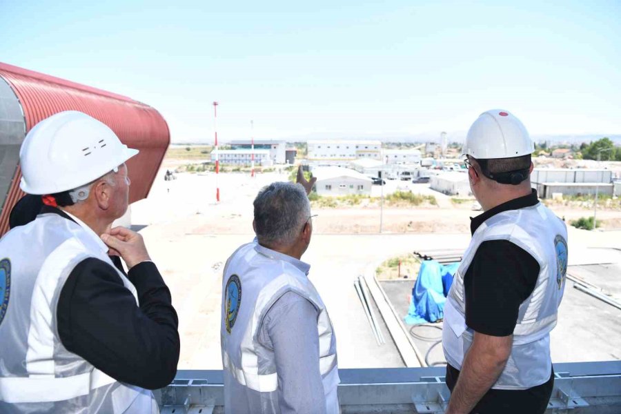 Başkan Büyükkılıç’tan Kayseri Havalimanı Yeni Terminal Binası’na Yakın Takip