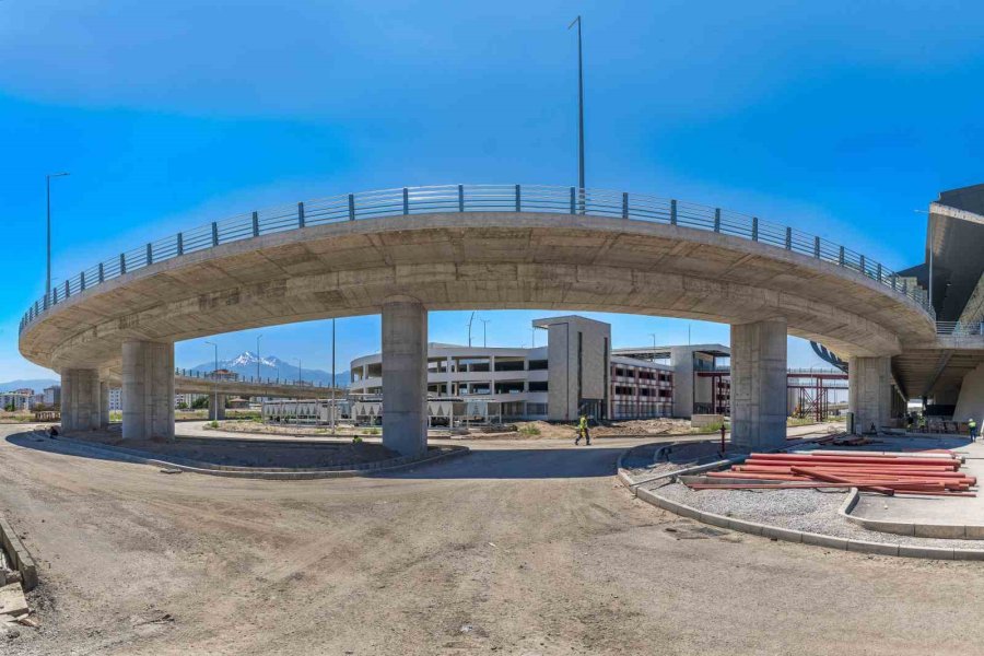 Başkan Büyükkılıç’tan Kayseri Havalimanı Yeni Terminal Binası’na Yakın Takip