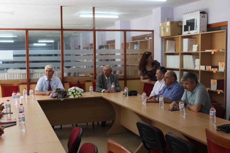 ’bir Akademisyenin Hayat Yolculuğu’ Kitabı Tanıtıldı