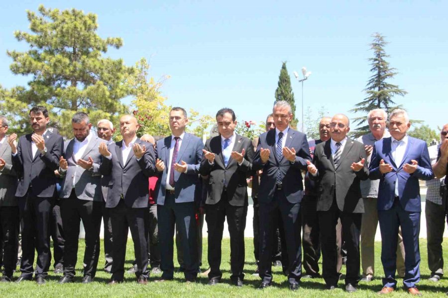 Karaman’da 15 Temmuz Demokrasi Ve Milli Birlik Günü Etkinlikleri Şehitlik Ziyaretiyle Başladı