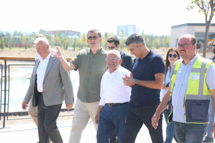 Başkan Büyükkılıç Recep Tayyip Erdoğan Millet Bahçesi’ndeki Çalışmaları İnceledi