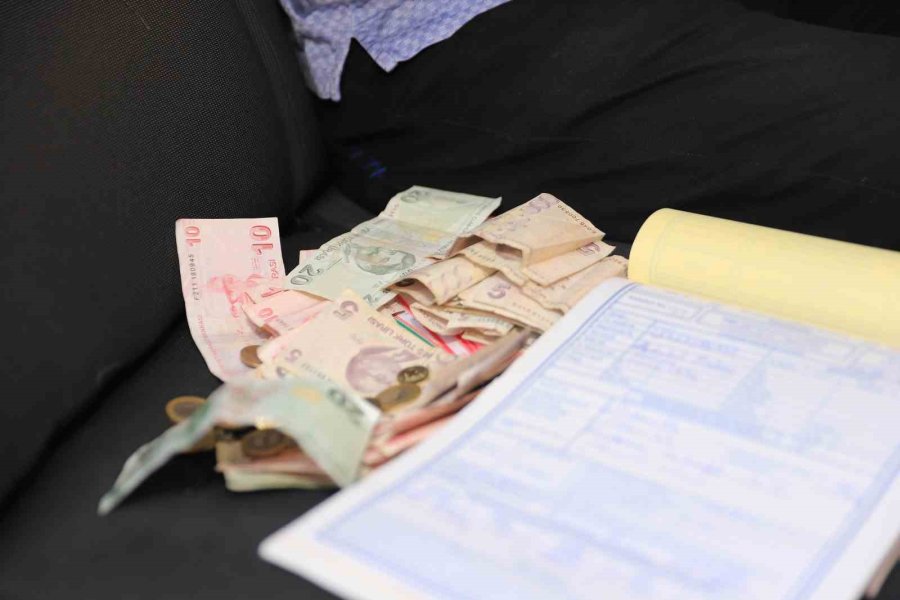 Büyükşehir Zabıtası İle Güven Timleri Dilencilere Göz Açtırmıyor