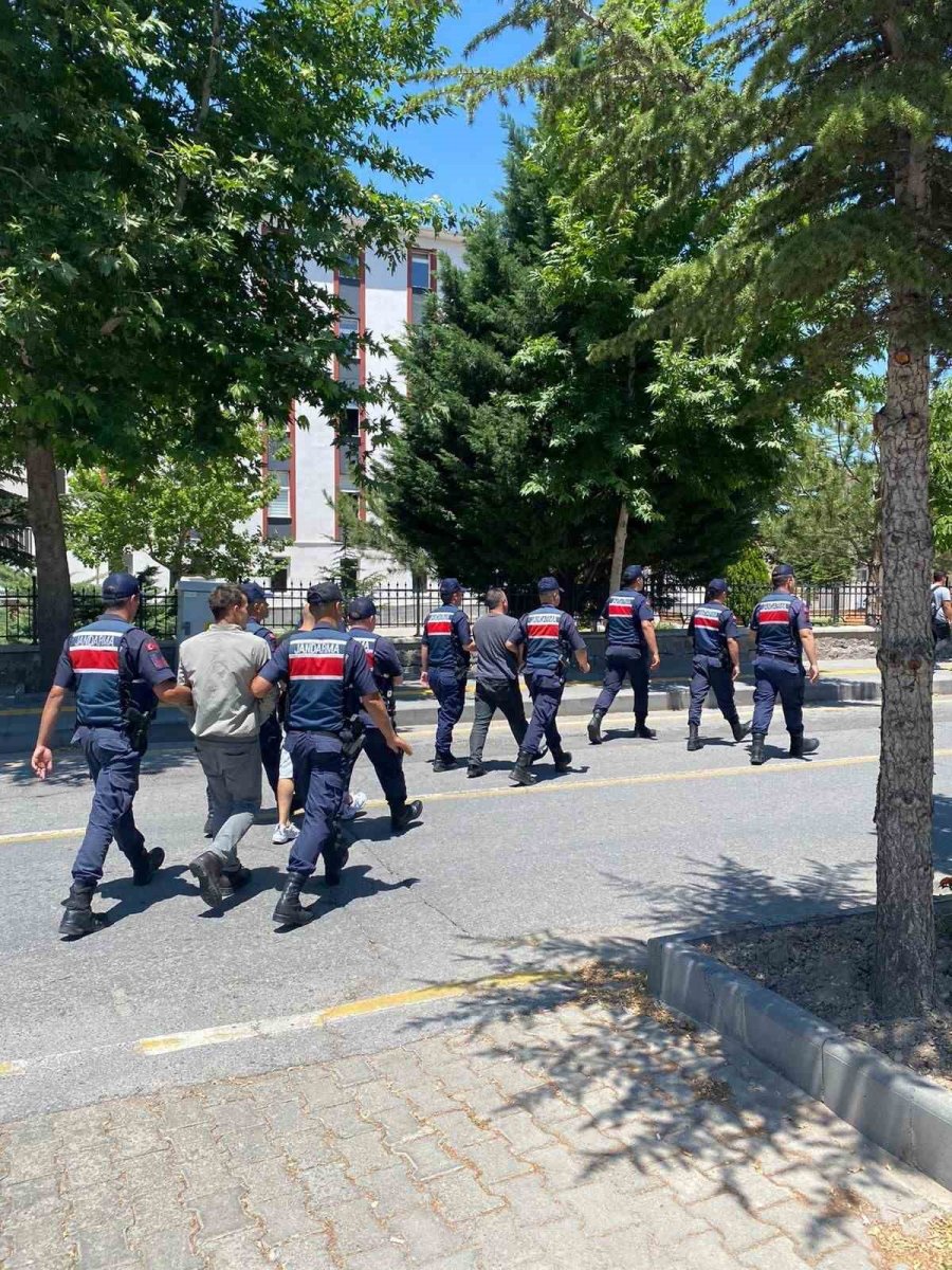 Kayseri’de Bağ Evinden Hırsızlık Yapan 2 Şahıs Tutuklandı