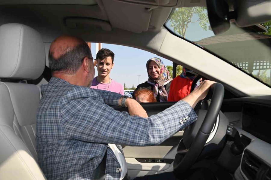 Selçuklu Belediyesi Yerli Otomobil Togg’u Filosuna Kattı