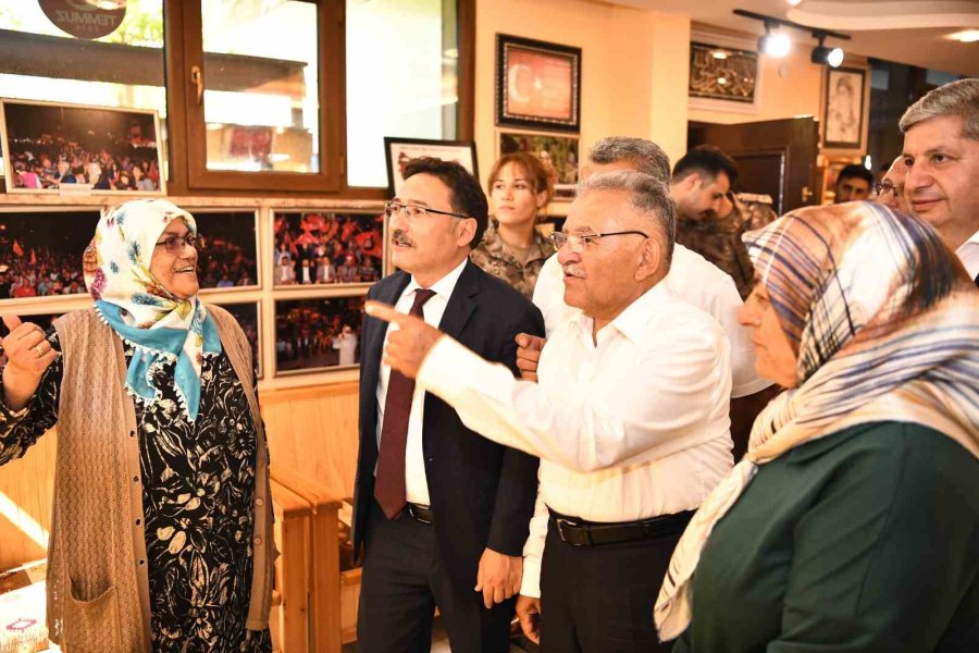 Vali Çiçek Ve Başkan Büyükkılıç, 15 Temmuz Şehidi Cennet Yiğit’i Kabri Başında Andı