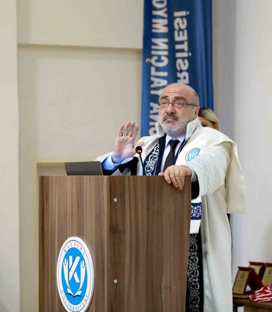 Karamustafa: “bağladığımız Bu Kuşak Bilgelik Kuşağıdır”