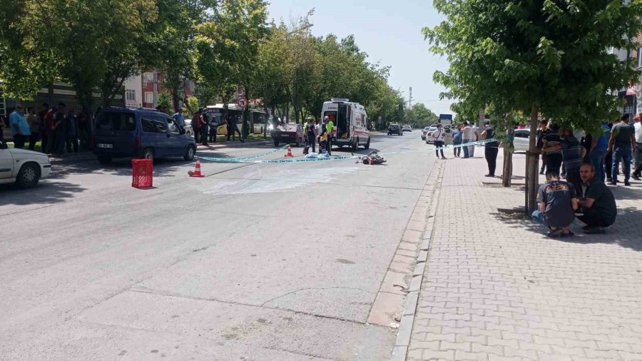 Kamyonun Çarptığı Motosiklet Sürücüsü Genç Hayatını Kaybetti