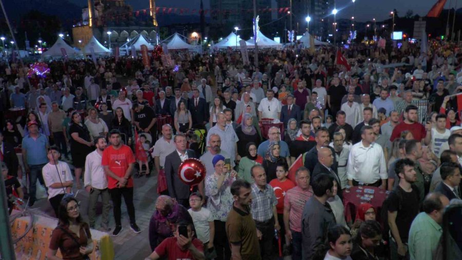 Bakan Özhaseki: "darbe Girişimine Kalkanlar O Ağlayan Adamın Güya Rüyada Gördüğü Sapkınlıklara Peşkeş Çekerek Kendilerinden Geçtiler”